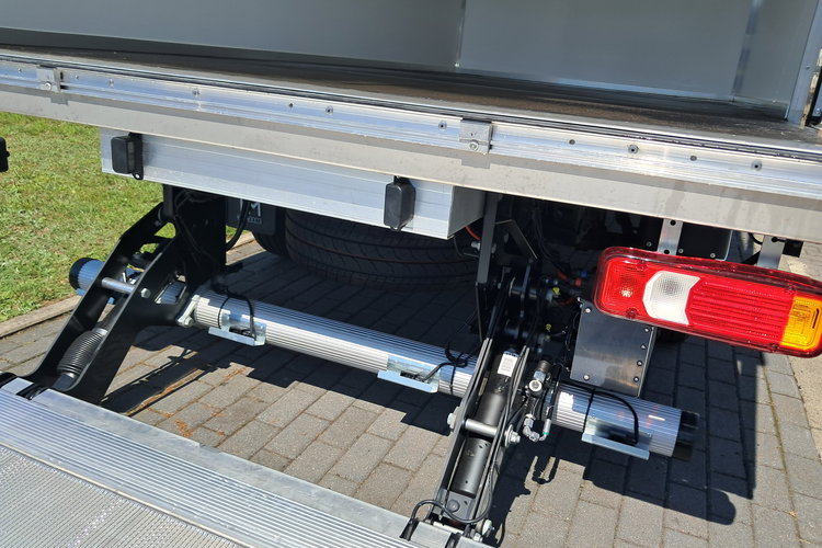 IVECO Daily 35S18HA8 zdjęcie 16