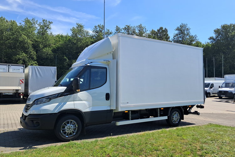 IVECO Daily 35S18HA8 zdjęcie 3