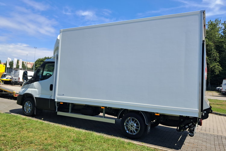 IVECO Daily 35S18HA8 zdjęcie 6
