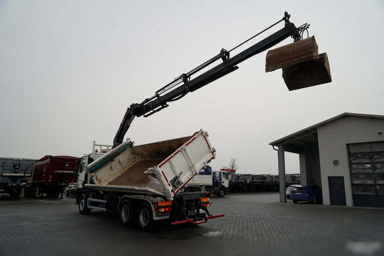 Renault C 430 / 6x4 / WYWROTKA 2 STRONNA / HYDROBURTA + HDS HIAB 211 EP-3 / EURO 6 / STEROWANIE RADIOWE / ROTATOR / ŁYŻKA zdjęcie 11