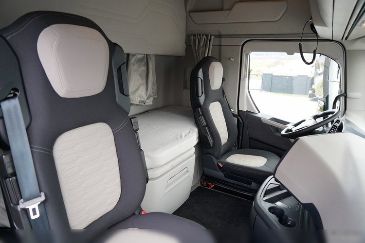 Ford F-MAX 500 / HYDRAULIKA / KLIMA POSTOJOWA zdjęcie 36