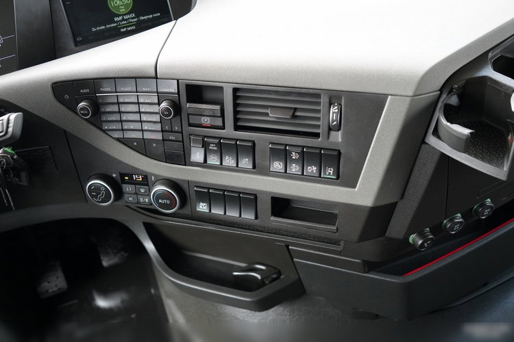 Volvo FH 500 / KLIMA POSTOJOWA / I-SHIFT zdjęcie 28