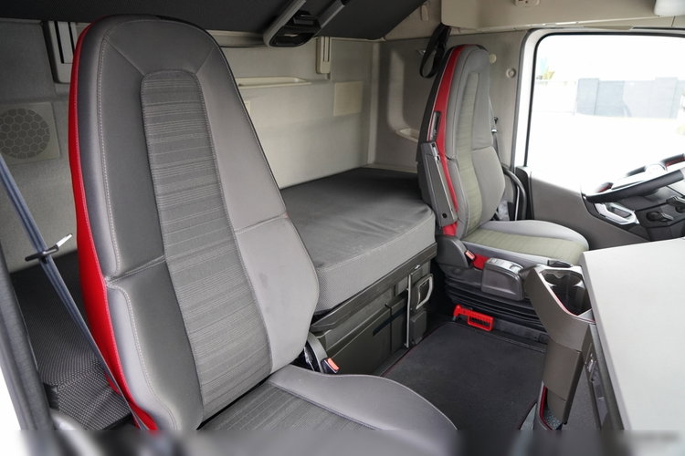 Volvo FH 500 / KLIMA POSTOJOWA / I-SHIFT zdjęcie 33