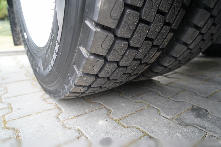 Volvo FH 500 / I-SHIFT / KLIMA POSTOJOWA / ALUFELGI / OPONY 100% / zdjęcie 20