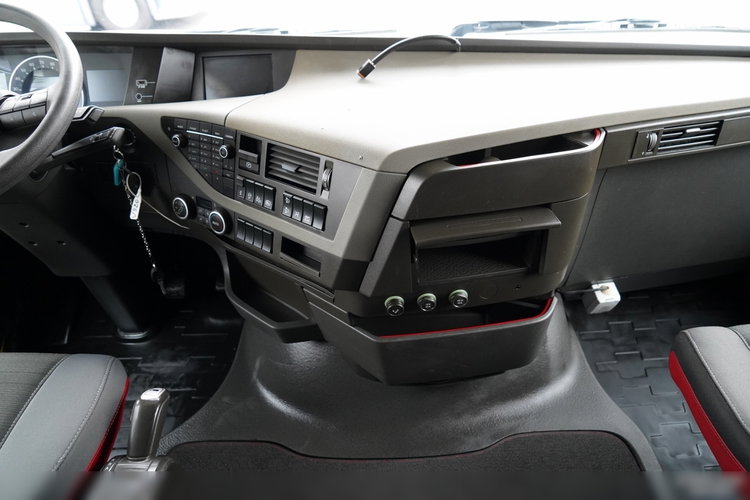 Volvo FH 500 / I-SHIFT / KLIMA POSTOJOWA / ALUFELGI / OPONY 100% / zdjęcie 30