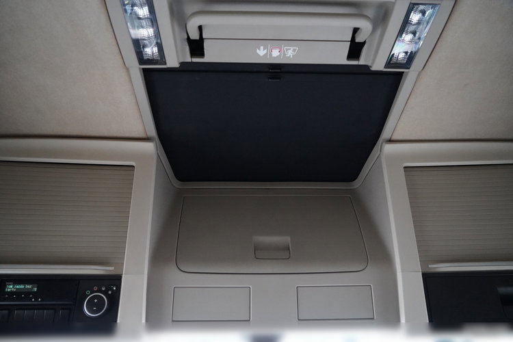 Volvo FH 500 / I-SHIFT / KLIMA POSTOJOWA / ALUFELGI / OPONY 100% / zdjęcie 32