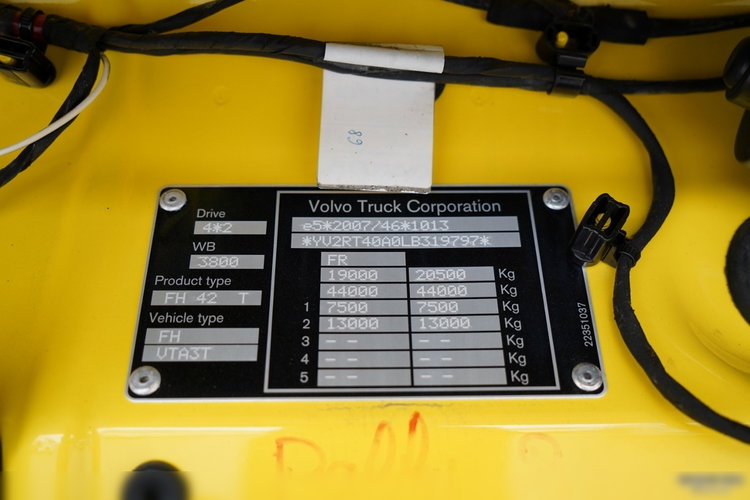 Volvo FH 500 / I-SHIFT / KLIMA POSTOJOWA / ALUFELGI / OPONY 100% / zdjęcie 36