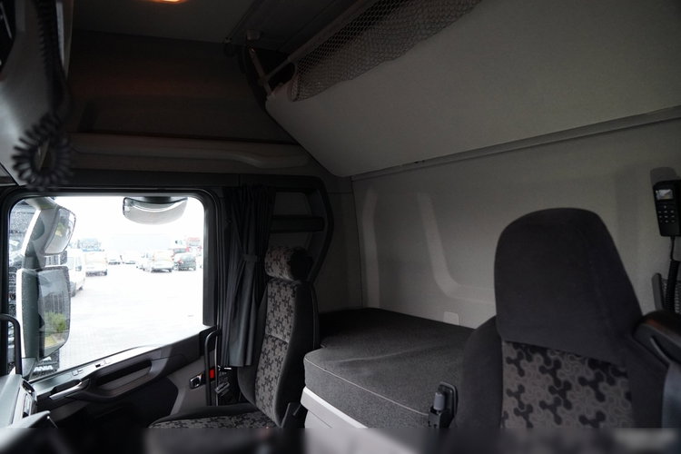 Scania R 450 / RETARDER / KLIMATYZACJA POSTOJOWA / OPONY 100% / PO ZŁOTYM KONTRAKCIE zdjęcie 25