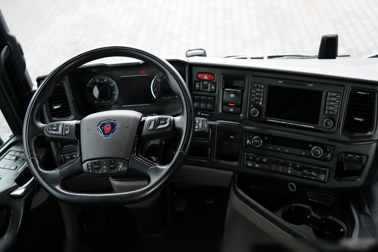 Scania R 450 / RETARDER / KLIMATYZACJA POSTOJOWA / OPONY 100% / PO ZŁOTYM KONTRAKCIE zdjęcie 28