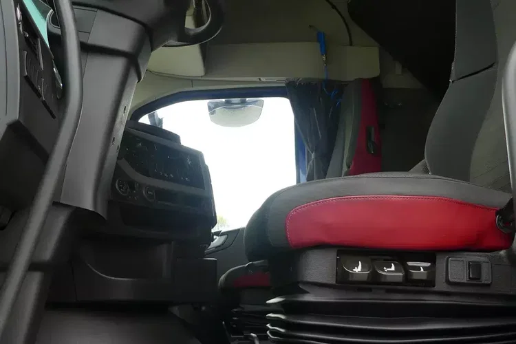 Volvo FH4 460 / EURO 6 / AUTOMAT / I -SHIFT / zdjęcie 19