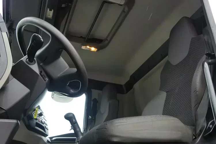 TGS 41.470 / 8x8 / WYWROTKA MEILLER / MANUAL / NISKI PRZEBIEG / zdjęcie 24