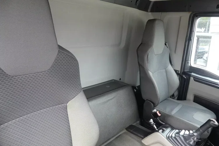 TGS 41.470 / 8x8 / WYWROTKA MEILLER / MANUAL / NISKI PRZEBIEG / zdjęcie 27