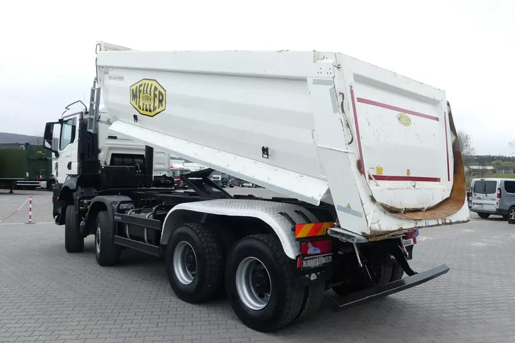 TGS 41.470 / 8x8 / WYWROTKA MEILLER / MANUAL / NISKI PRZEBIEG / zdjęcie 4