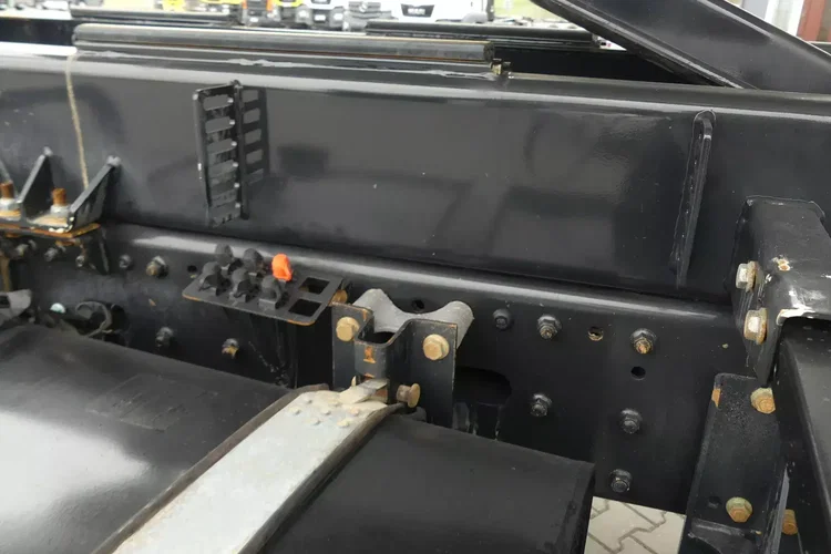 TGS 41.470 / 8x8 / WYWROTKA MEILLER / MANUAL / NISKI PRZEBIEG / zdjęcie 5