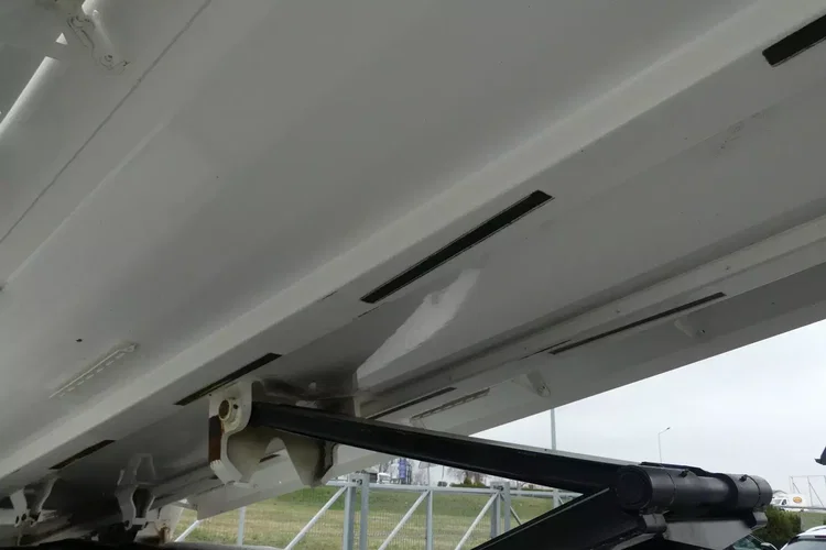 TGS 41.470 / 8x8 / WYWROTKA MEILLER / MANUAL / NISKI PRZEBIEG / zdjęcie 7