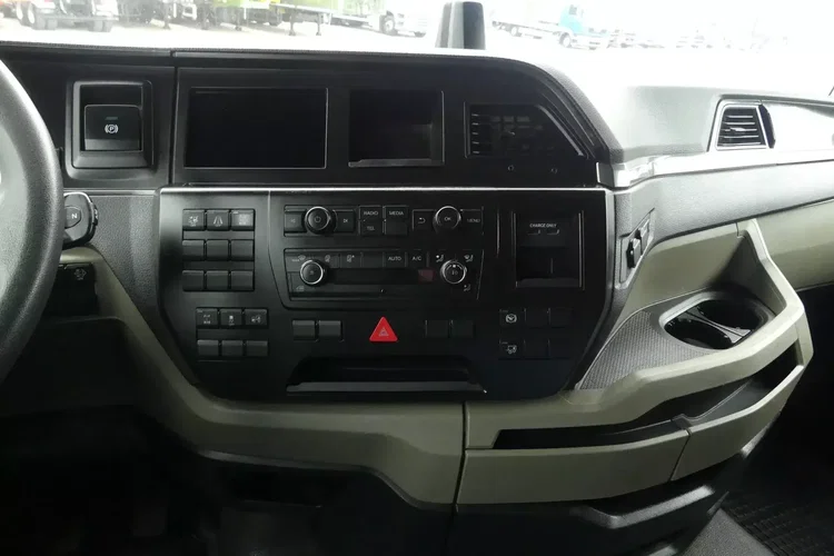 MAN TGX 18.470 / HYDRAULIKA / AUTOMAT / EURO 6 / STANDARD / zdjęcie 34