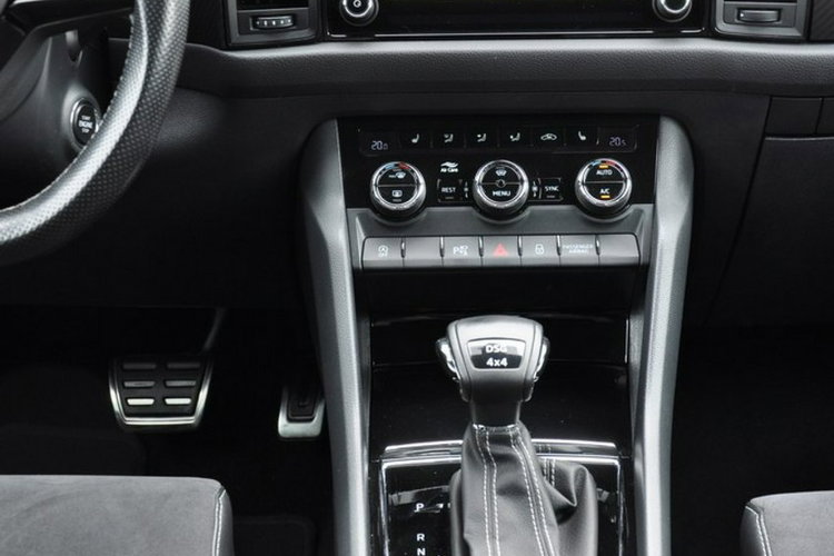 Skoda Kodiaq 2.0TDI 190KM 4X4 DSG Sportline Kamery360 El.Klapa Podgrz.Szyba Gwar.FV zdjęcie 32
