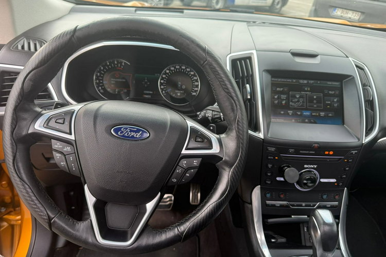 Ford EDGE 2.0 tdci 210 KM sport max wyposażenie full led panorama radar Navi kam zdjęcie 9