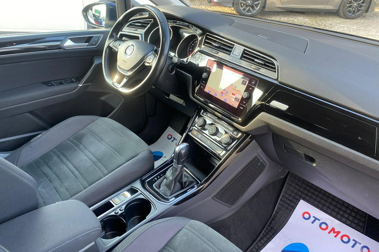 Volkswagen Touran 1.4tsi pasek nowy polski salon High line 1 wl full led navi kamera 7o zdjęcie 2