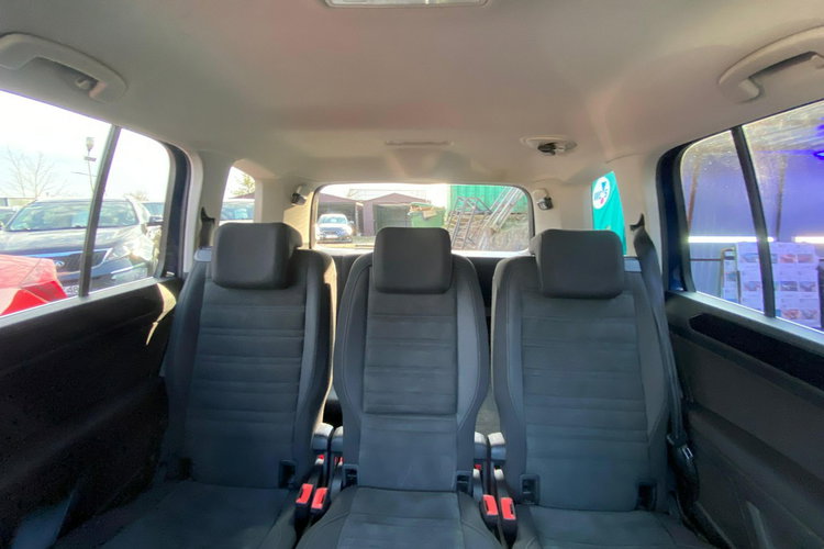 Volkswagen Touran 1.4tsi pasek nowy polski salon High line 1 wl full led navi kamera 7o zdjęcie 25