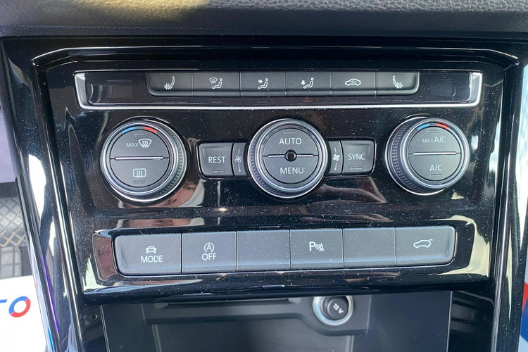 Volkswagen Touran 1.4tsi pasek nowy polski salon High line 1 wl full led navi kamera 7o zdjęcie 47