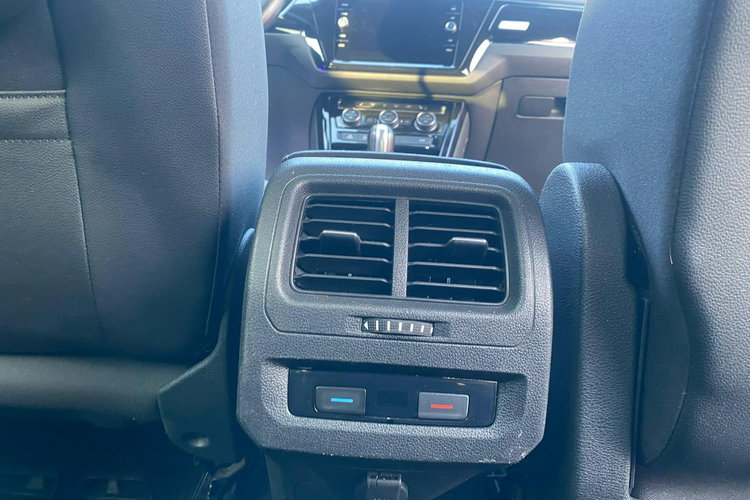 Volkswagen Touran 1.4tsi pasek nowy polski salon High line 1 wl full led navi kamera 7o zdjęcie 55