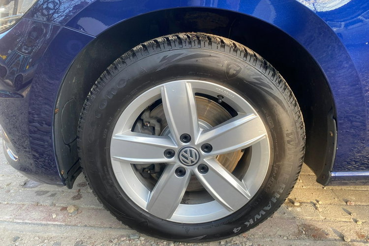 Volkswagen Touran 1.4tsi pasek nowy polski salon High line 1 wl full led navi kamera 7o zdjęcie 6