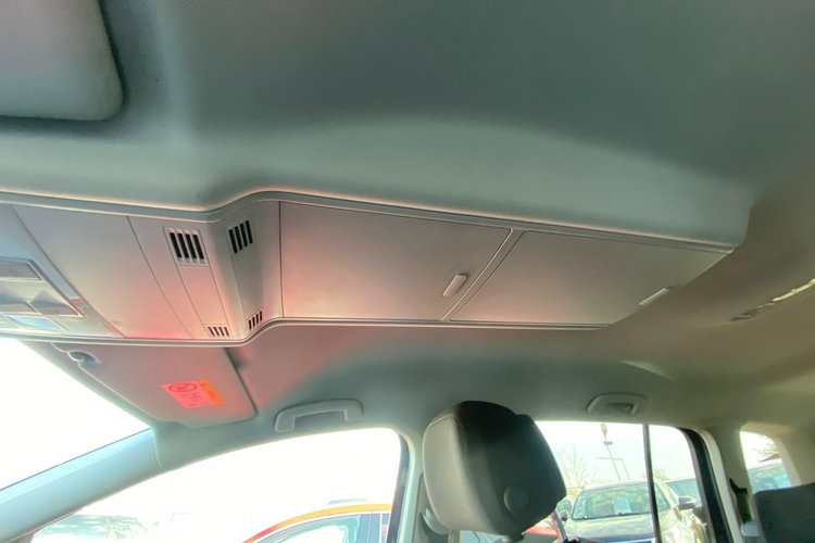 Volkswagen Touran 1.4tsi pasek nowy polski salon High line 1 wl full led navi kamera 7o zdjęcie 7