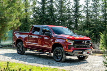 Chevrolet Silverado K1500 4WD LT / 5.3L V8 355KM / Pakiet Z71 / 2025r / PL MENU / FV