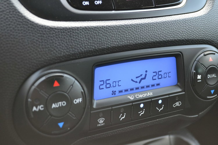 Hyundai ix35 Zarejestrowany Zamiana Climatronic 2.0 136 2011 zdjęcie 21