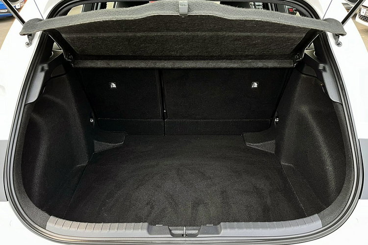 Toyota Corolla LED+NAVI+Kamera+ACC+2xKlimatronic GWARANCJA 1wł KRAJOWY Bezwypad. F23% 4x2 zdjęcie 13