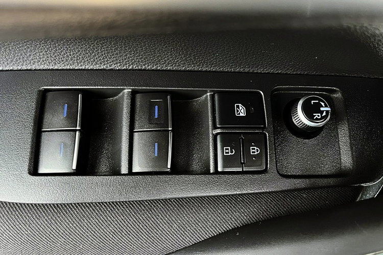 Toyota Corolla LED+NAVI+Kamera+ACC+2xKlimatronic GWARANCJA 1wł KRAJOWY Bezwypad. F23% 4x2 zdjęcie 15