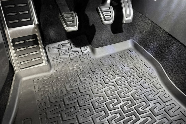 Skoda Octavia 2.0 TSI 220KM RS CHALLENGE RS Mode Black Pakiet Duża Navi CANTON zdjęcie 23