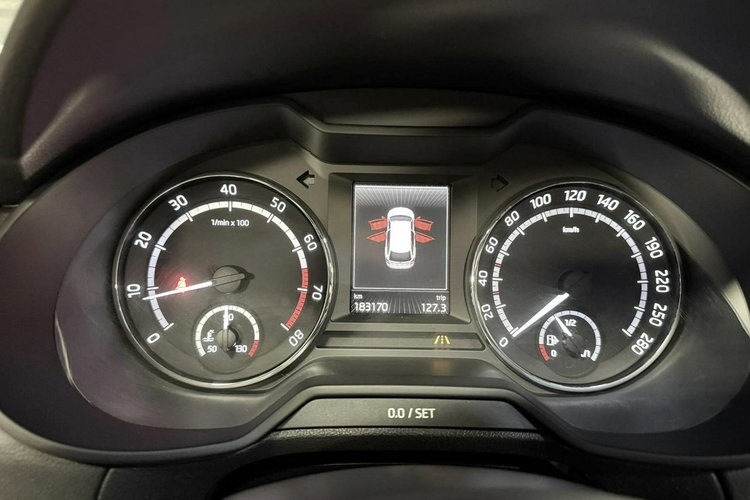 Skoda Octavia 2.0 TSI 220KM RS CHALLENGE RS Mode Black Pakiet Duża Navi CANTON zdjęcie 25