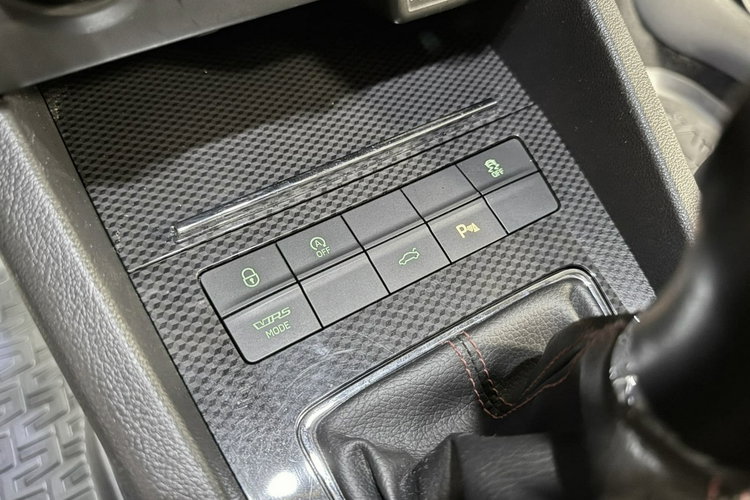 Skoda Octavia 2.0 TSI 220KM RS CHALLENGE RS Mode Black Pakiet Duża Navi CANTON zdjęcie 29