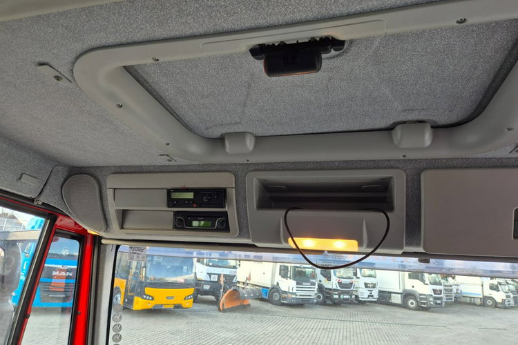 EuroCargo ML120 EEV Iveco Euro Cargo ML 120 / DOPEL KABINA 6 OSÓB / RUCHOMA PODŁOGA zdjęcie 32