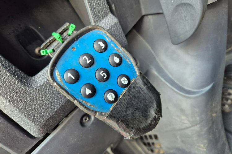 EuroCargo ML120 EEV Iveco Euro Cargo ML 120 / DOPEL KABINA 6 OSÓB / RUCHOMA PODŁOGA zdjęcie 37