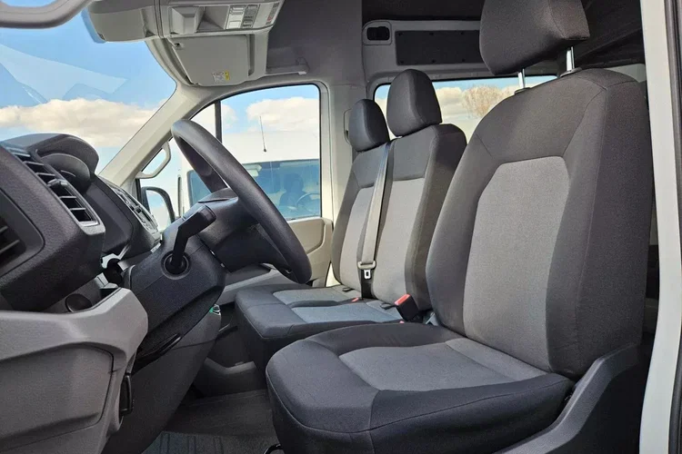 Volkswagen Crafter L4H2 109900zł NETTO Brygadówka 6 osób 2.0TDi/140KM zdjęcie 18