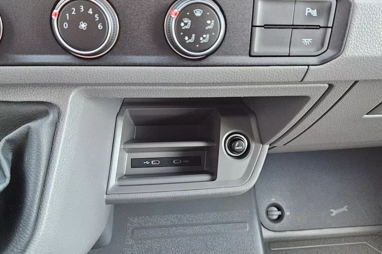 Volkswagen Crafter L4H2 109900zł NETTO Brygadówka 6 osób 2.0TDi/140KM zdjęcie 27