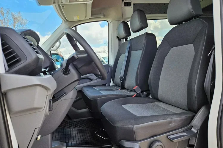 Volkswagen Crafter L4H2 94900zł NETTO Brygadówka 7 osób 2.0TDi/140KM zdjęcie 19