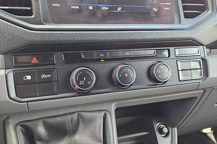 Volkswagen Crafter L4H2 94900zł NETTO Brygadówka 7 osób 2.0TDi/140KM zdjęcie 27