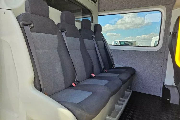 Volkswagen Crafter L4H2 94900zł NETTO Brygadówka 7 osób 2.0TDi/140KM zdjęcie 32