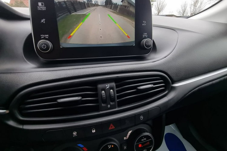 Fiat Tipo 1.4 T-jet 120km Led / Klimatronik / Kamera / Alu / Navi / 2x kpl. Kół zdjęcie 15