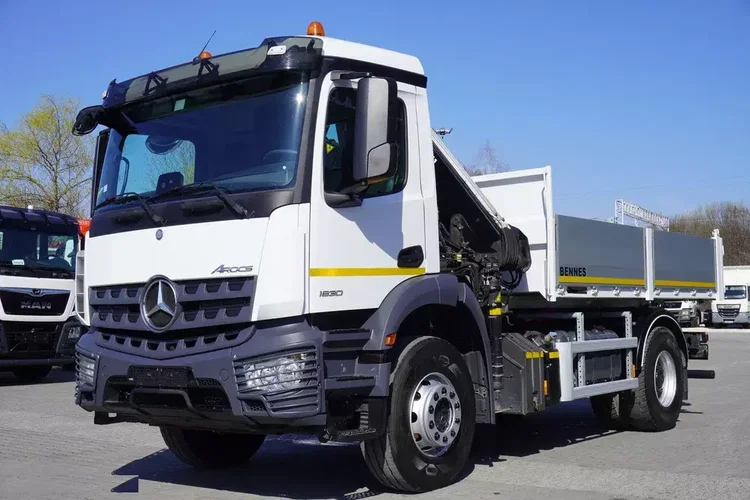 Mercedes Arocs 1830 / 90 tys. km / HIAB 111 B-2 HIDUO zdjęcie 10
