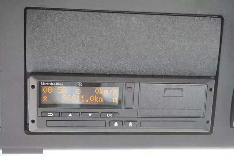 Mercedes Arocs 1830 / 90 tys. km / HIAB 111 B-2 HIDUO zdjęcie 2