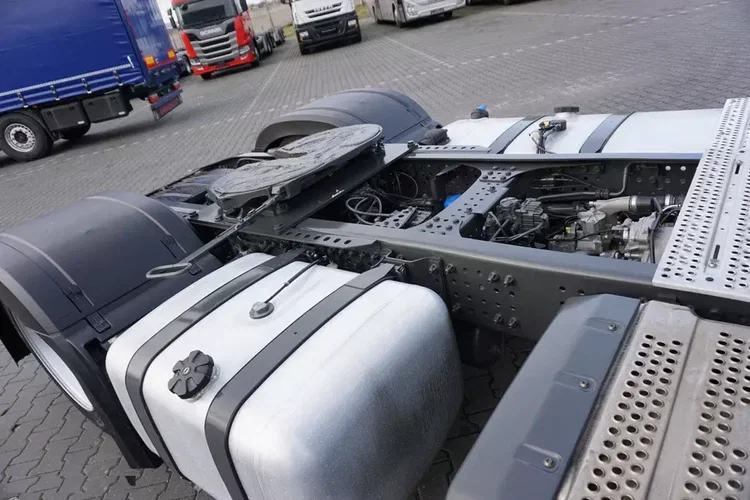 Mercedes ACTROS / 1851 / E 6 / MP 5 / ACC / MEGA / LOW DECK / RETARDER / BIG SPACE zdjęcie 37