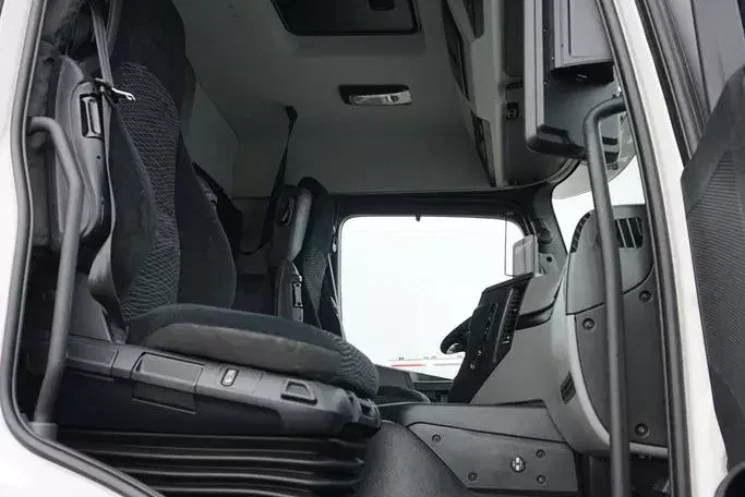 Mercedes ACTROS / 1830 / E 6 / MP 5 / KONTENER + WINDA / 16 PALET zdjęcie 8