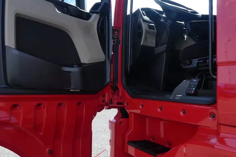 TGX 18.510 / AUTOMAT / EURO 6 / STANDARD / PEŁEN SERWIS W ASO MAN / zdjęcie 24