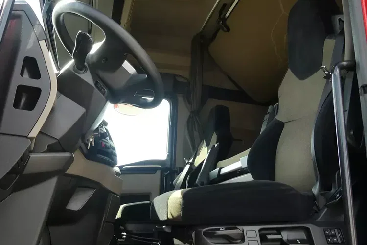 TGX 18.510 / AUTOMAT / EURO 6 / STANDARD / PEŁEN SERWIS W ASO MAN / zdjęcie 26