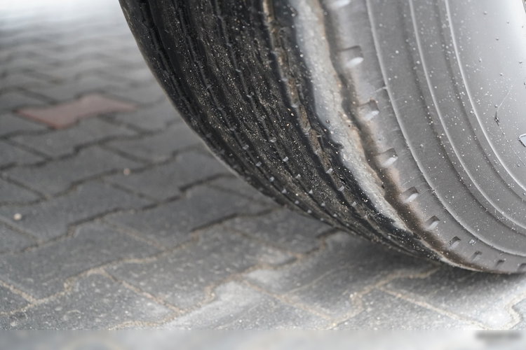 HEUSER WYWROTKA / 26 m3 / ALUMINIOWA / 4 500 KG / ALUFELGI / 2017 R zdjęcie 15